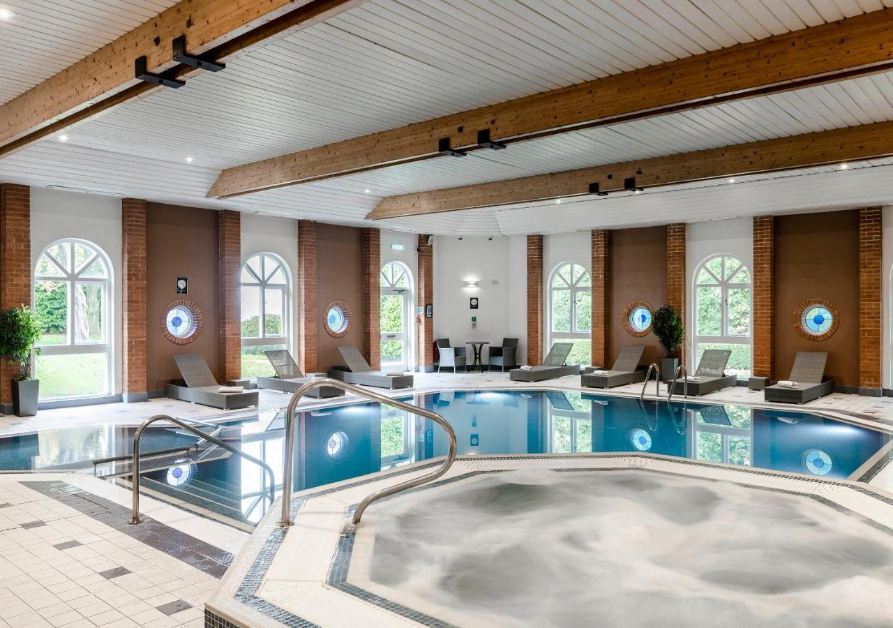Hogs Back Hotel & Spa Nr Farnham Farnham (Surrey) Exterior foto